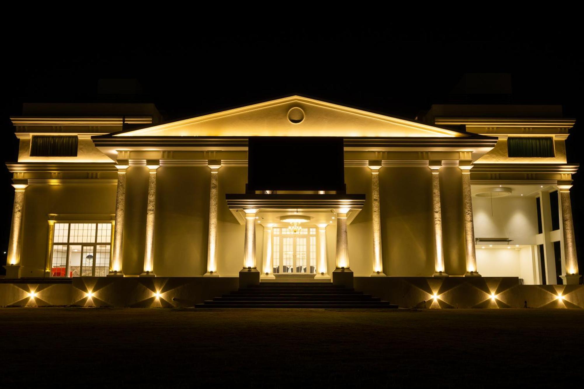 The Grand Monarch Hotel, Ujjain Zewnętrze zdjęcie